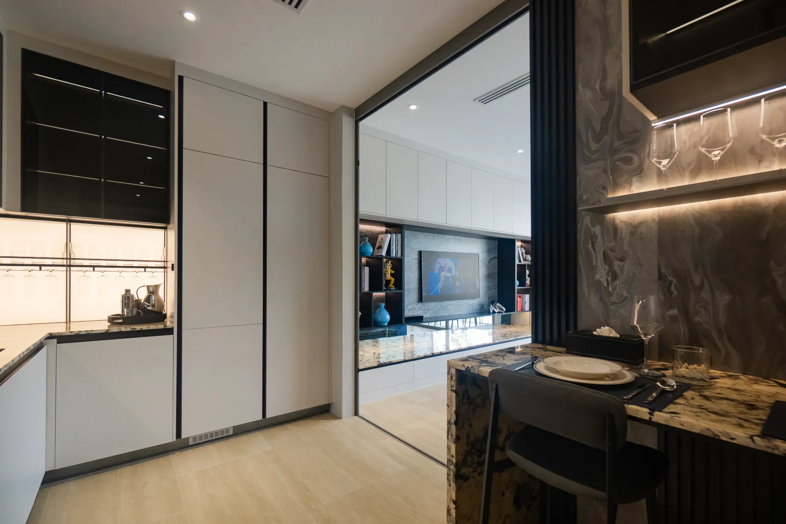 Show unit · real photo 15